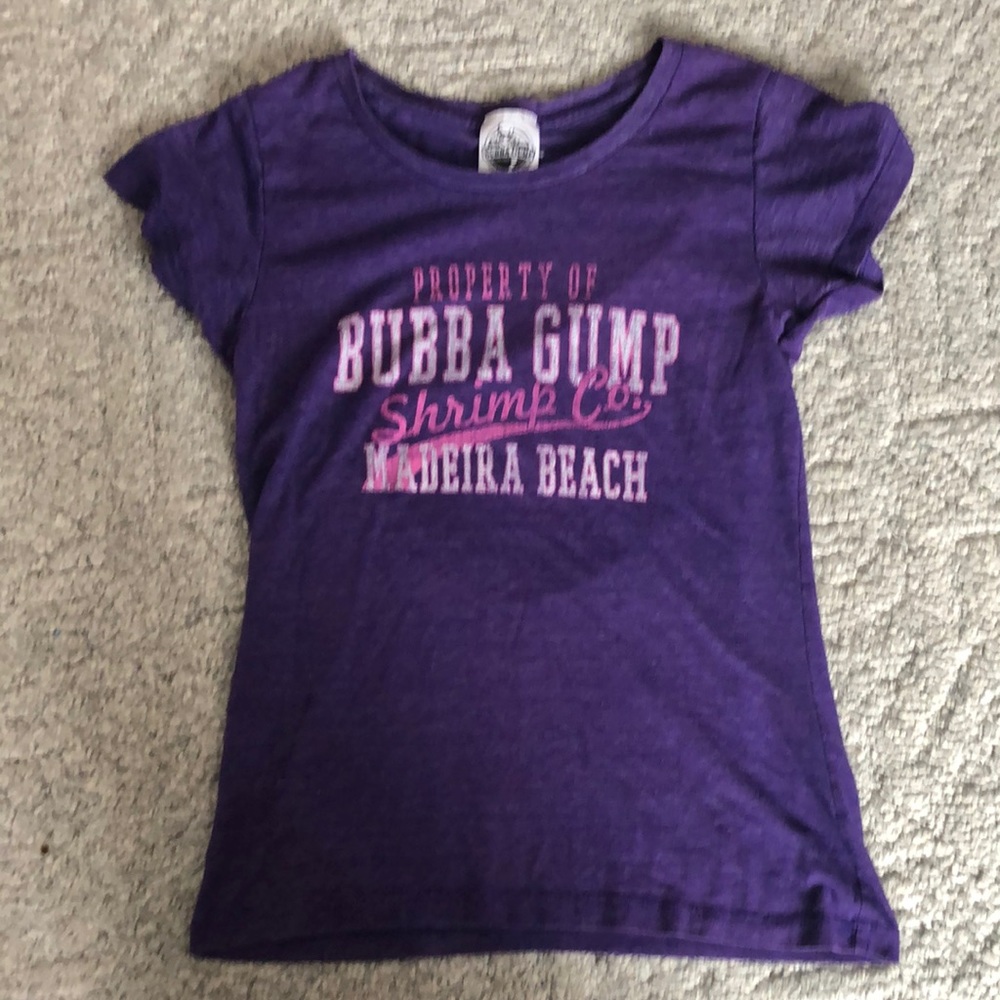 Blue 84 small women’s purple T-shirt.